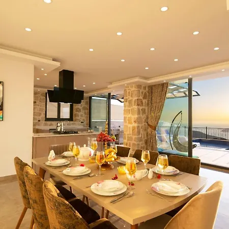 Villa Mona Roza, Kalkan, 5 Bedrooms *