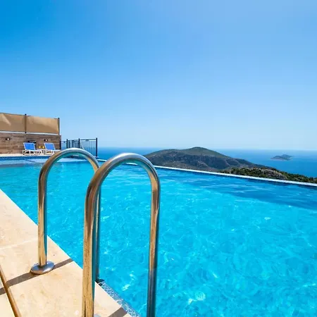 Villa Mona Roza, Kalkan, 5 Bedrooms *